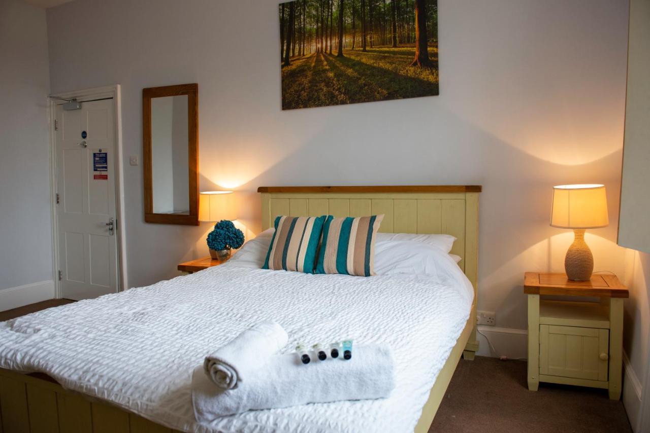 The Vale Hotel Cricklade Esterno foto