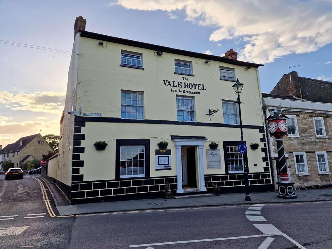 The Vale Hotel Cricklade Esterno foto