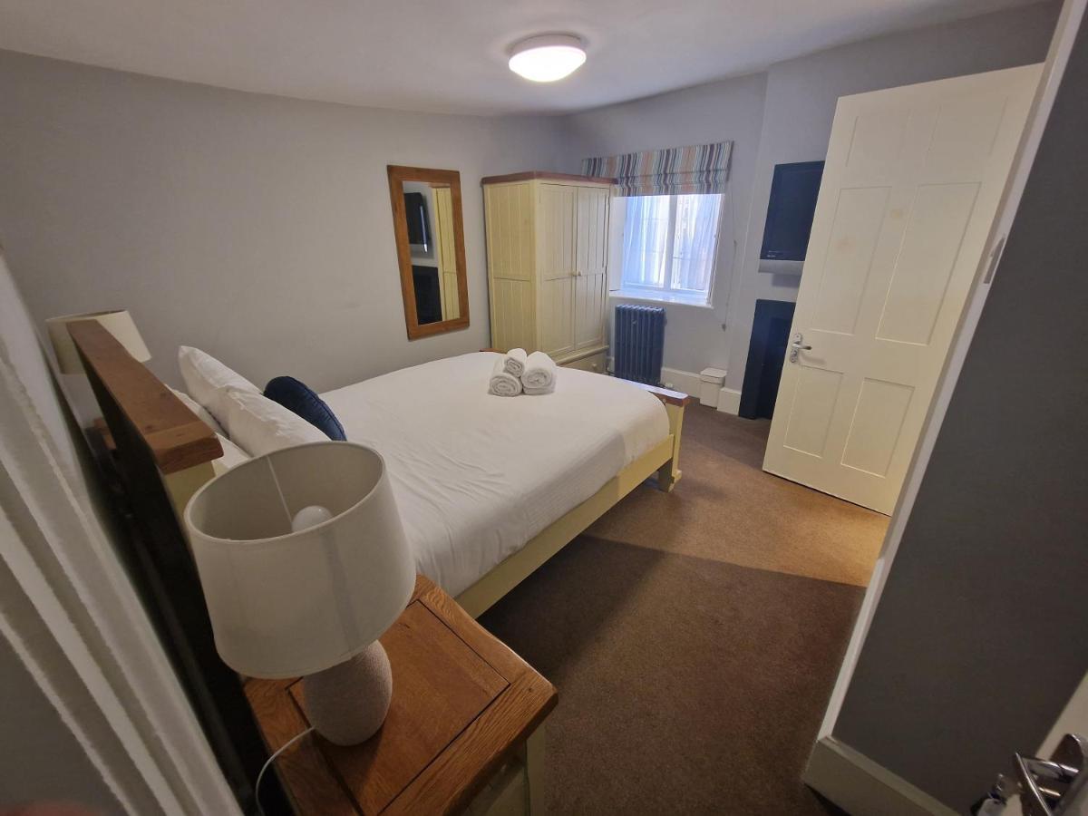 The Vale Hotel Cricklade Esterno foto