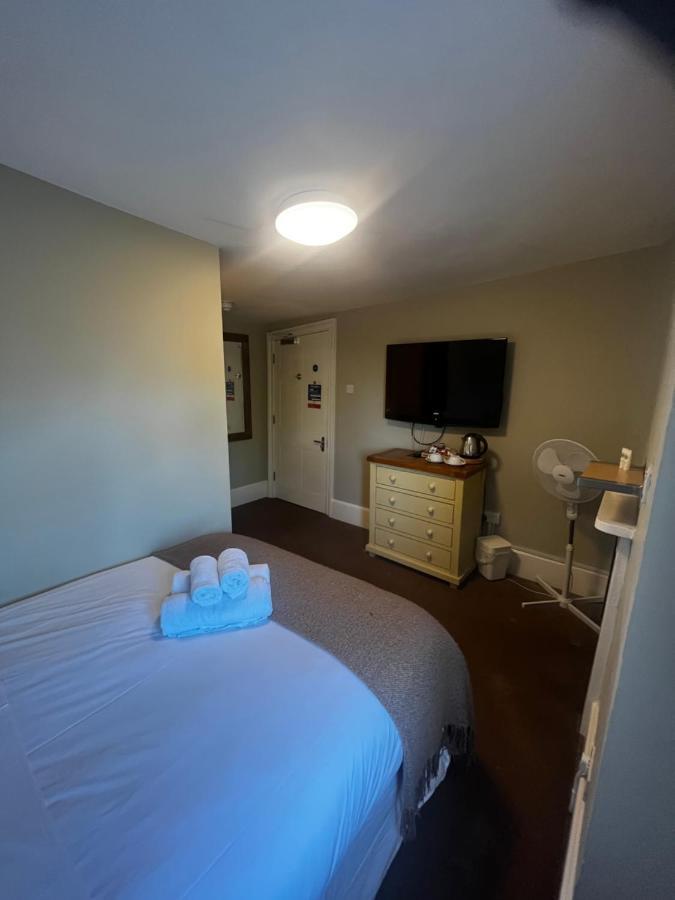 The Vale Hotel Cricklade Esterno foto
